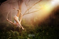 传奇私服一条龙转载：钢管舞女神深林化身精灵狐仙 呼吁爱护自然