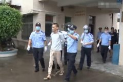 传奇私服一条龙转载：死刑犯被押赴刑场画面曝光 女子追车飙泪